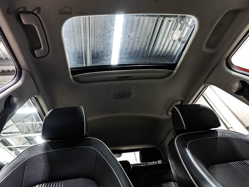 2024 Hyundai Venue - Image 19