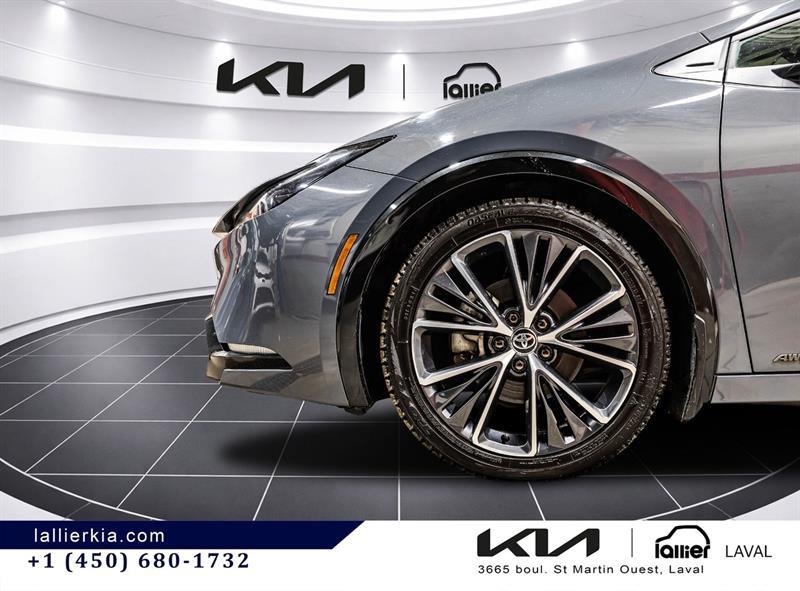 2024 Toyota Prius - Image 10