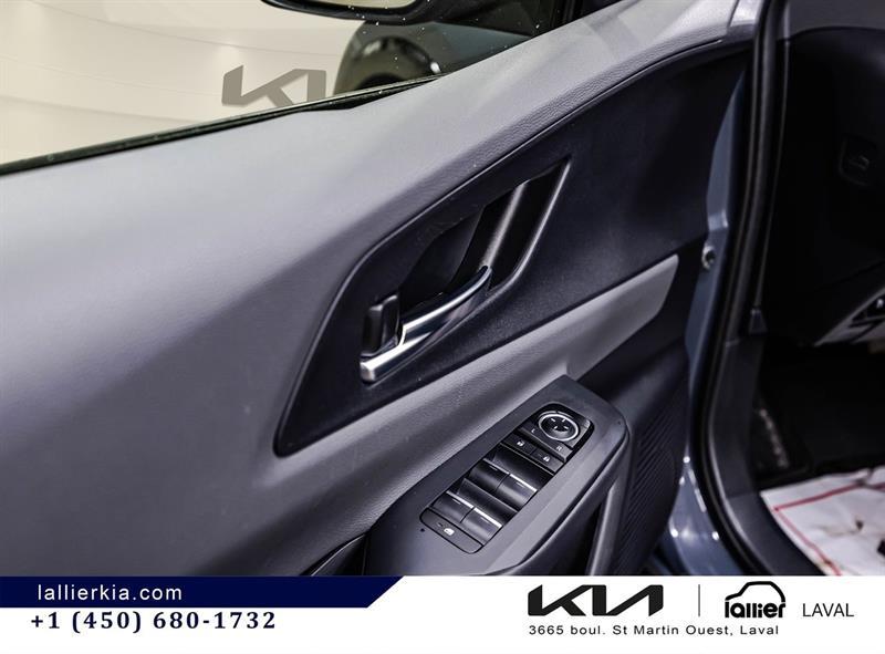 2024 Toyota Prius - Image 11