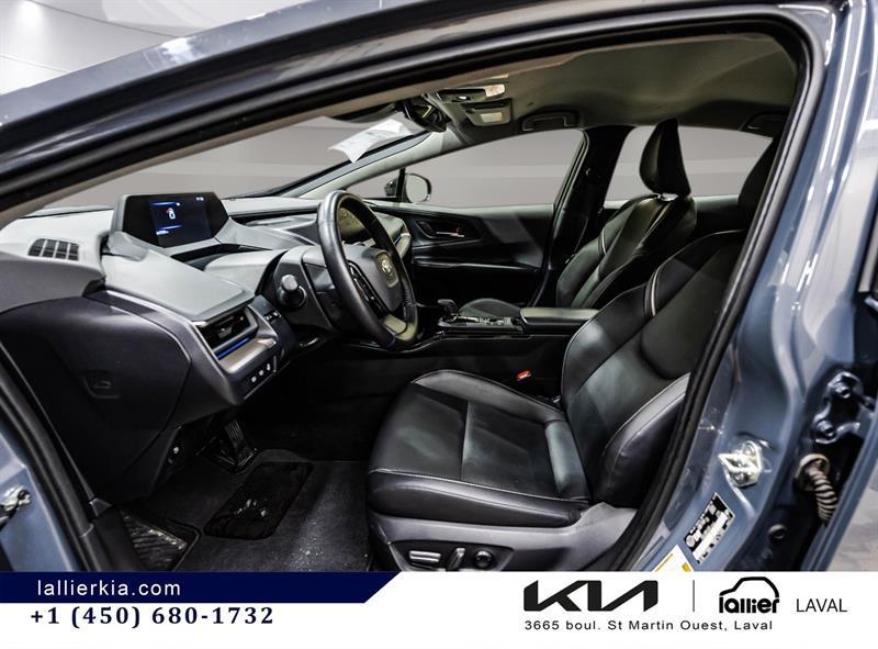 2024 Toyota Prius - Image 18