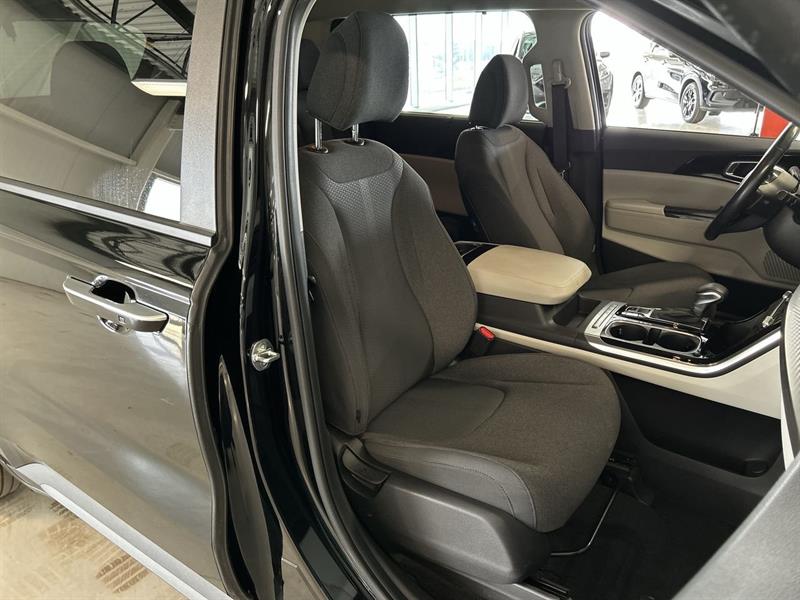 kia Carnival 2023 - 36