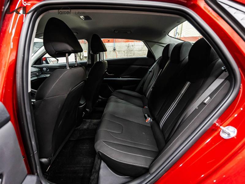 2025 Hyundai Elantra - Image 9