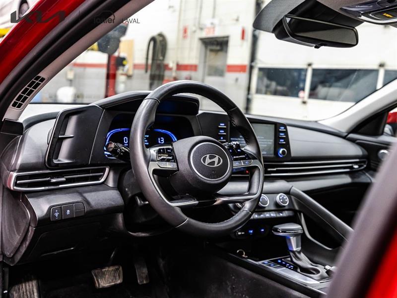 2025 Hyundai Elantra - Image 14