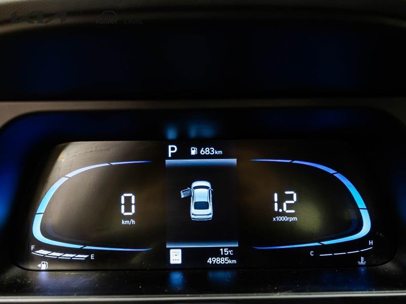 2025 Hyundai Elantra - Image 16