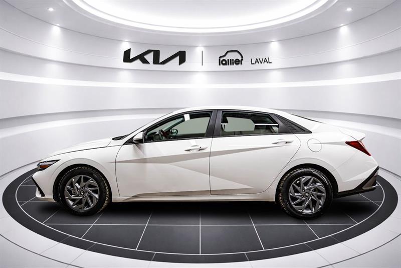 2025 Hyundai Elantra - Image 6