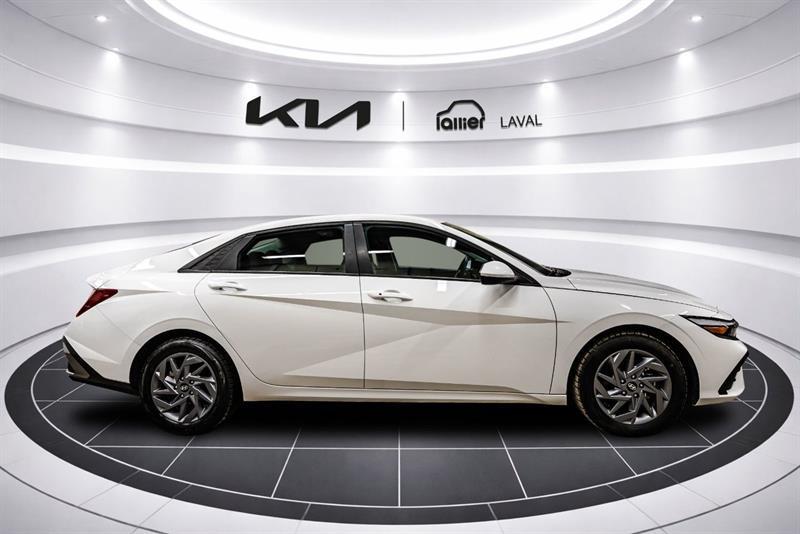 2025 Hyundai Elantra - Image 10