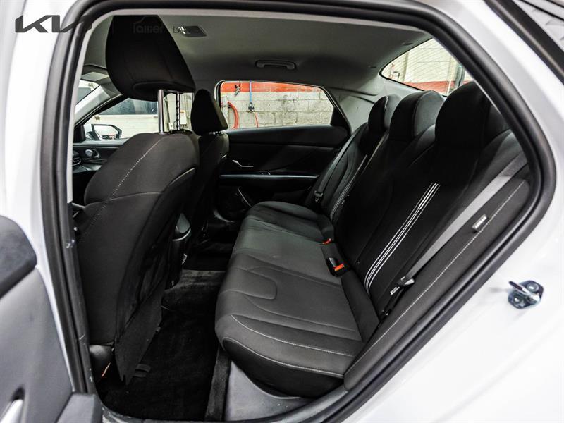 2025 Hyundai Elantra - Image 19