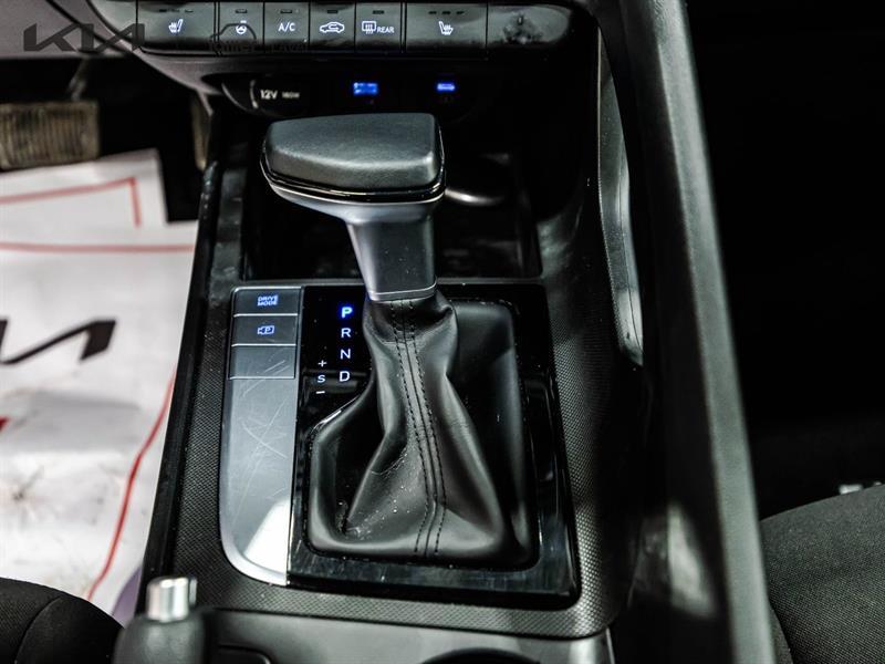 2025 Hyundai Elantra - Image 22