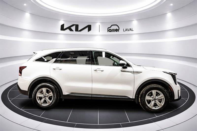 2024 Kia Sorento - Image 11