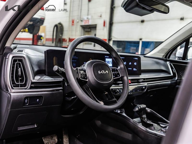 2024 Kia Sorento - Image 16