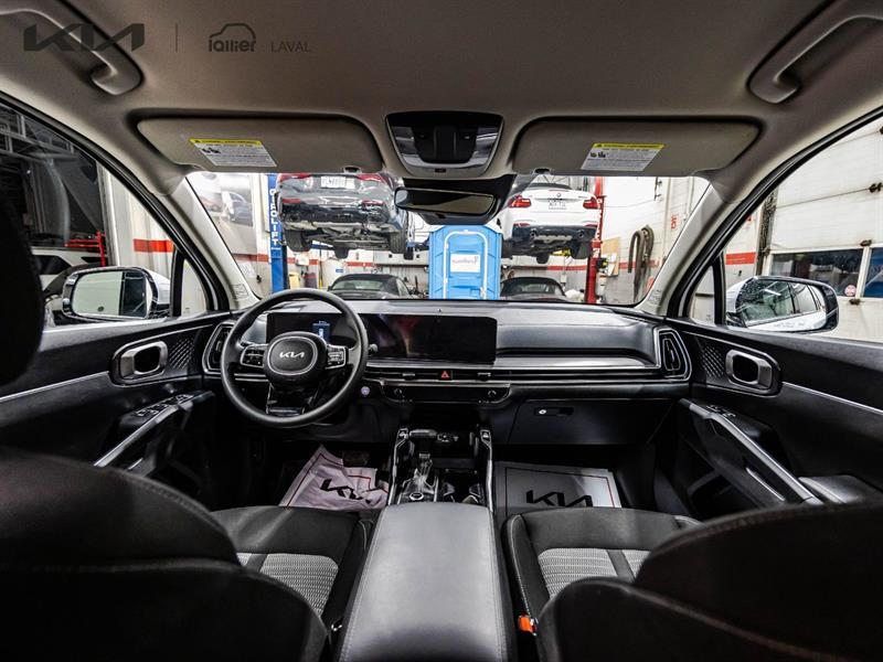 2024 Kia Sorento - Image 24