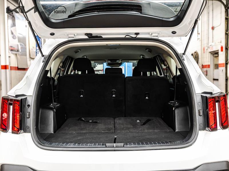 2024 Kia Sorento - Image 25