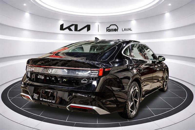 2025 Hyundai Sonata - Image 7
