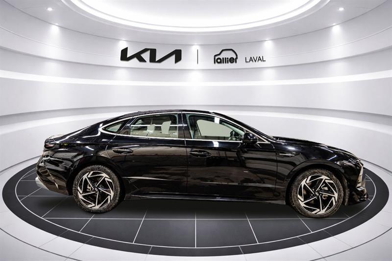 2025 Hyundai Sonata - Image 8