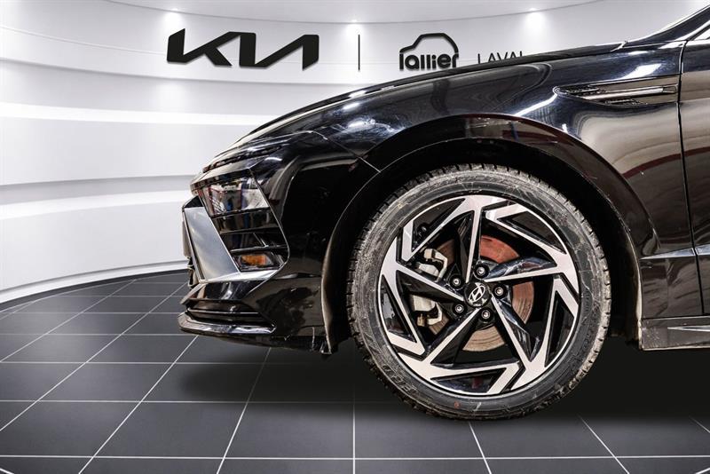 2025 Hyundai Sonata - Image 10