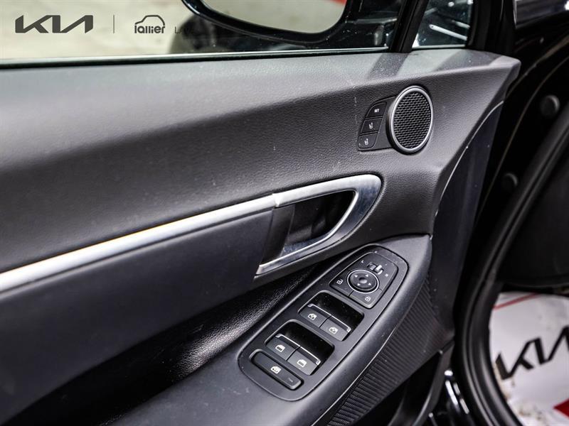 2025 Hyundai Sonata - Image 12