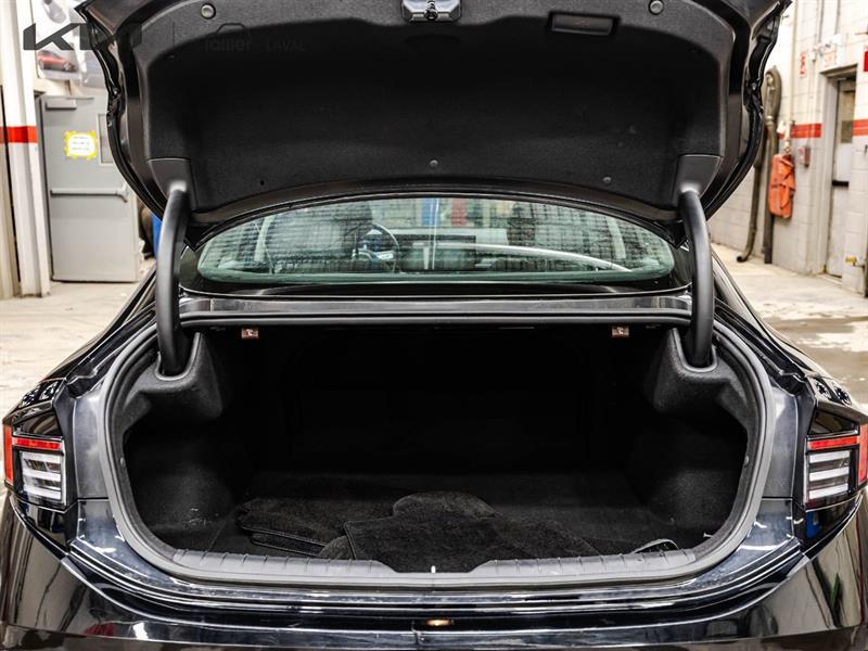 2025 Hyundai Sonata - Image 16