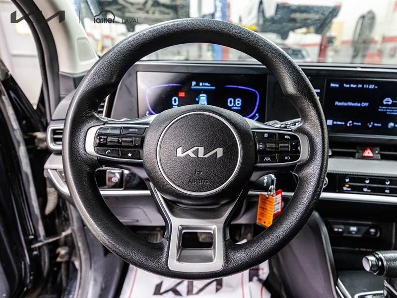 2023 Kia Sportage - Image 12