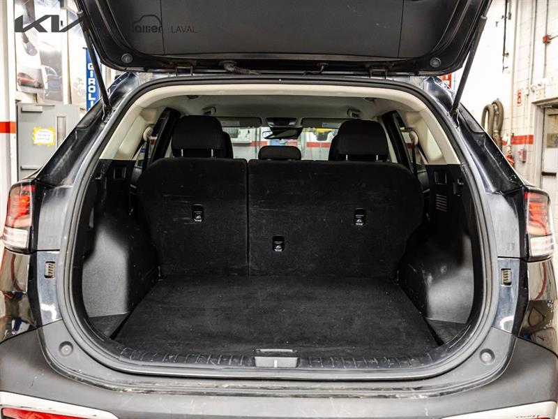 2023 Kia Sportage - Image 17