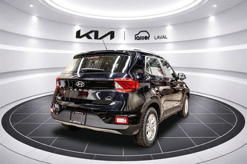 2025 Hyundai Venue - Image 7