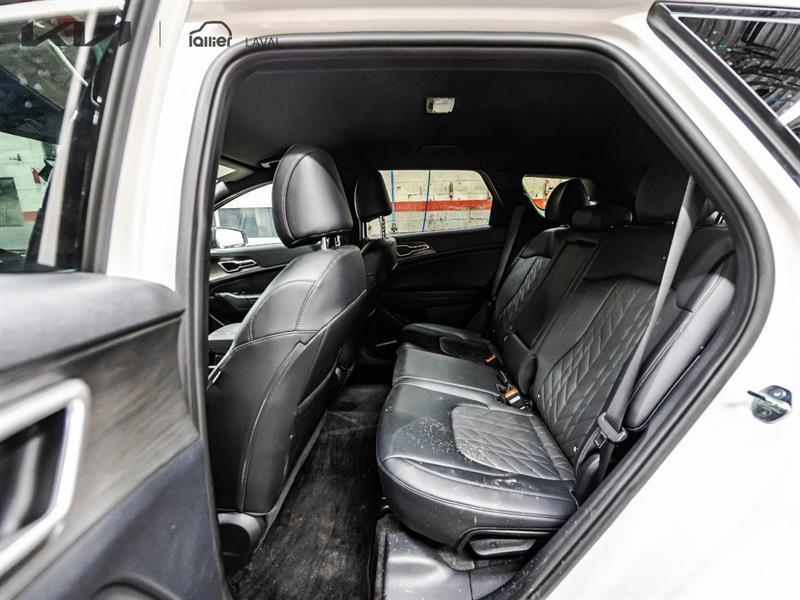 2025 Kia Sportage - Image 14