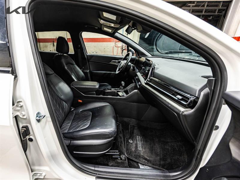 2025 Kia Sportage - Image 18