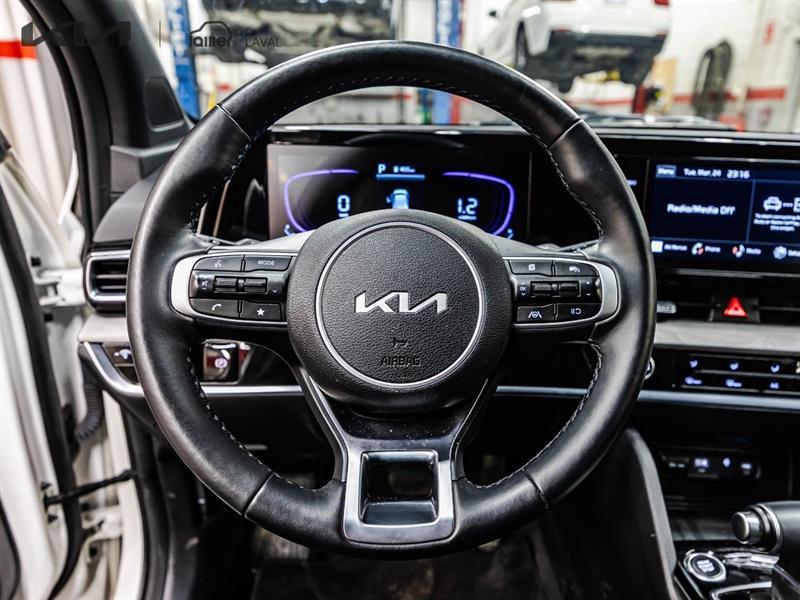 2025 Kia Sportage - Image 22