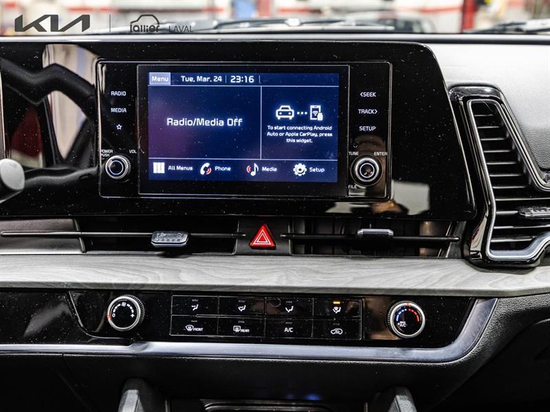 2025 Kia Sportage - Image 24