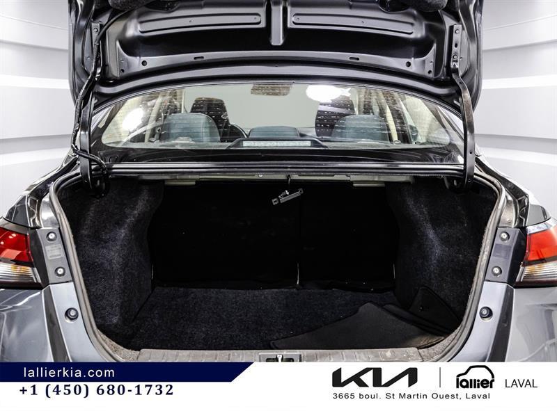 2024 Nissan Versa - Image 16