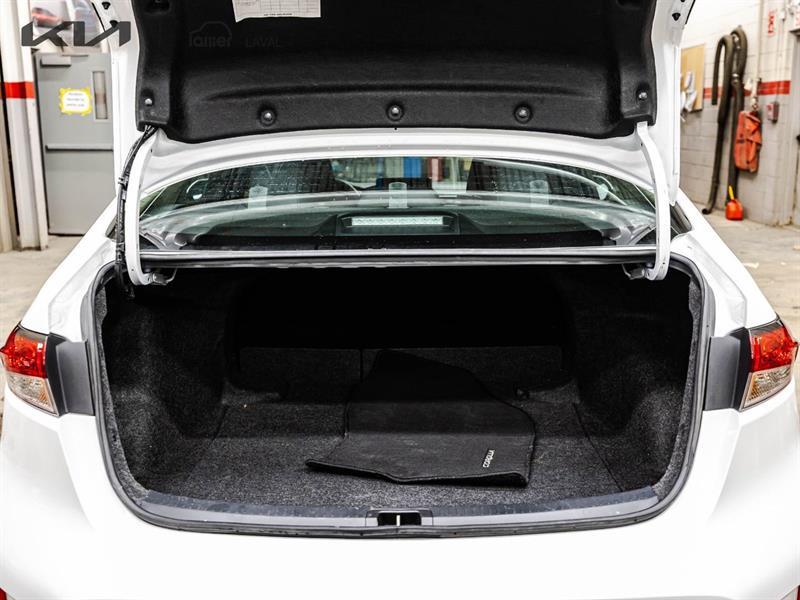 2025 Toyota Corolla - Image 10