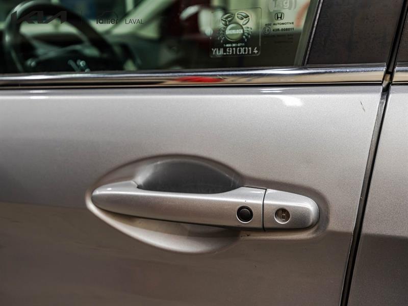 2016 Honda CR-V - Image 13