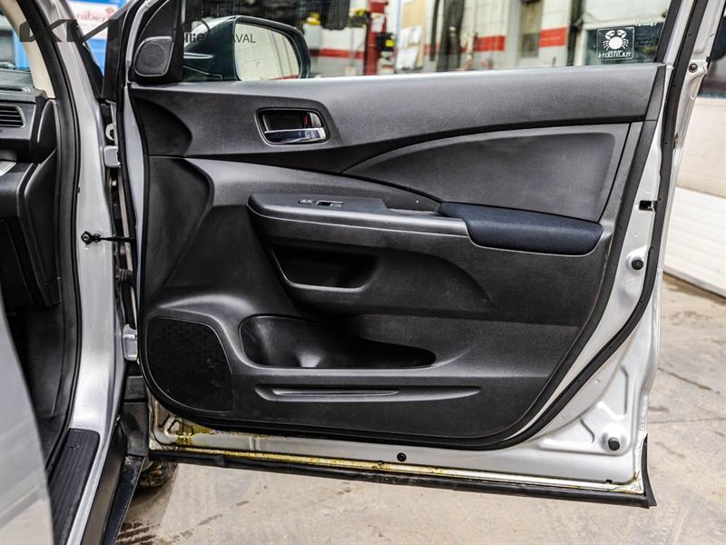 2016 Honda CR-V - Image 16