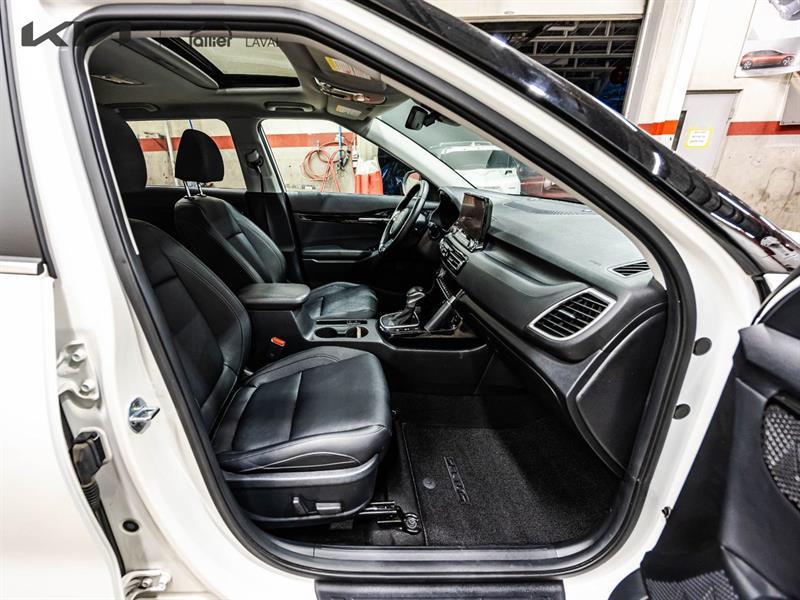 2023 Kia Seltos - Image 13