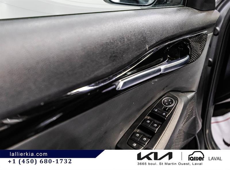 2025 Kia Seltos - Image 12