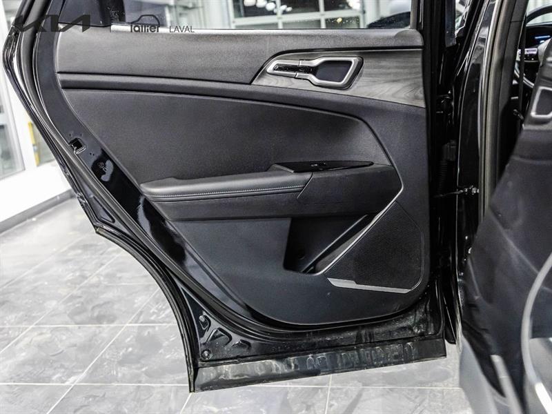 2025 Kia Sportage - Image 13