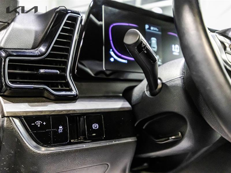 2025 Kia Sportage - Image 21