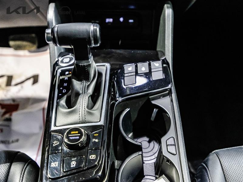 2025 Kia Sportage - Image 25