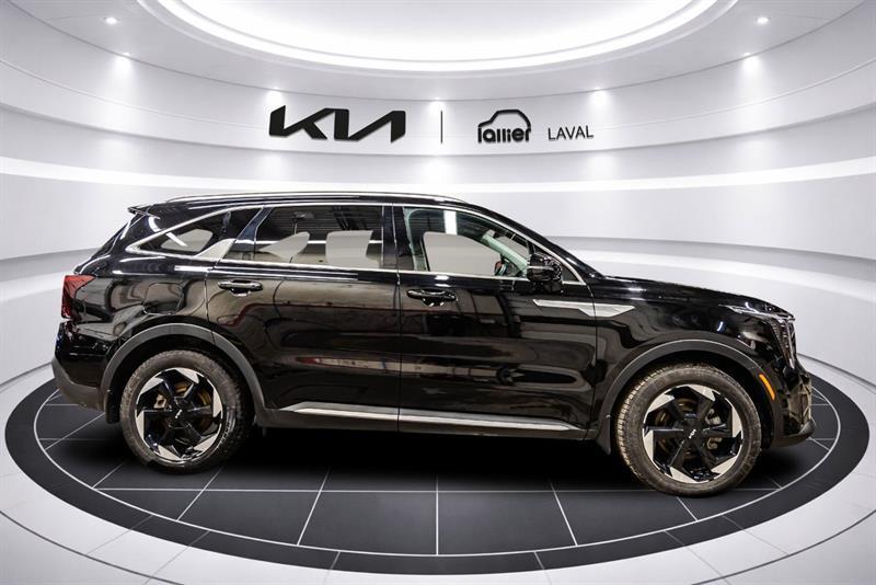 2025 Kia Sorento - Image 8