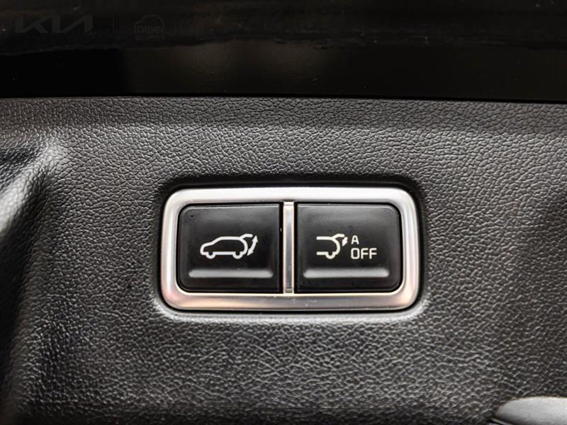 2025 Kia Sorento - Image 19