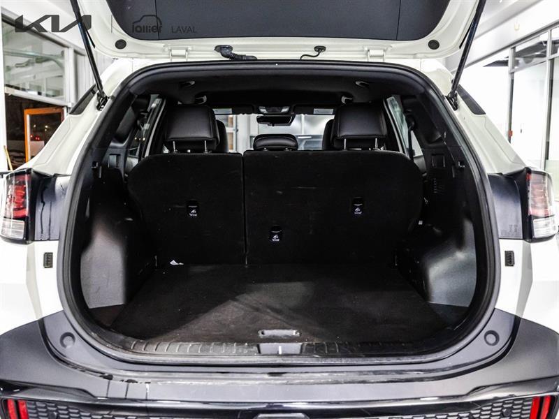 2025 Kia Sportage - Image 16