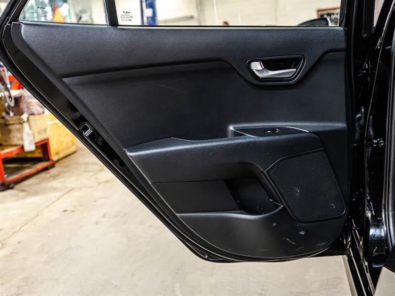 2023 Kia Rio - Image 12