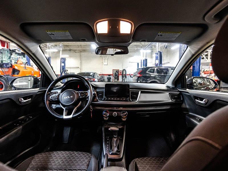 2023 Kia Rio - Image 14