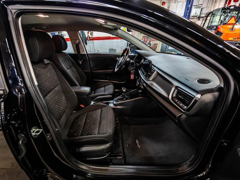 2023 Kia Rio - Image 17