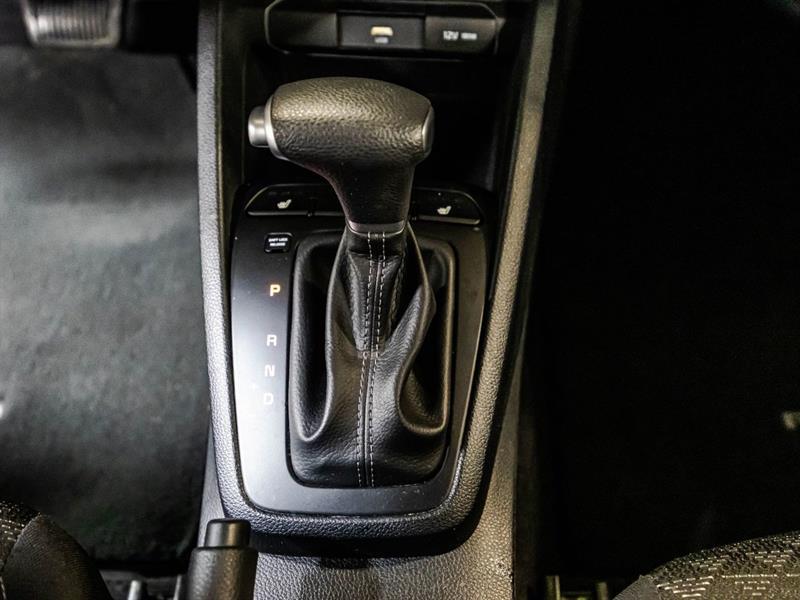 2023 Kia Rio - Image 24