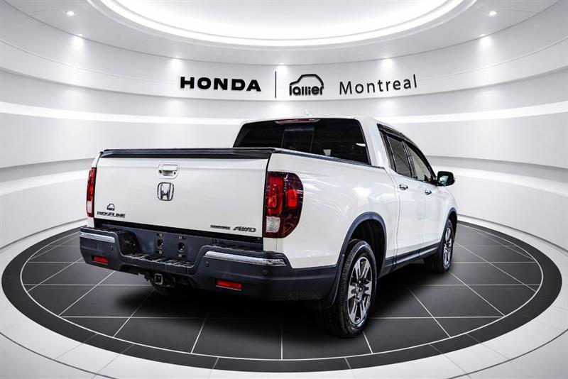 2017 Honda Ridgeline - Image 7