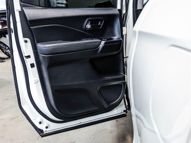 2017 Honda Ridgeline - Image 13