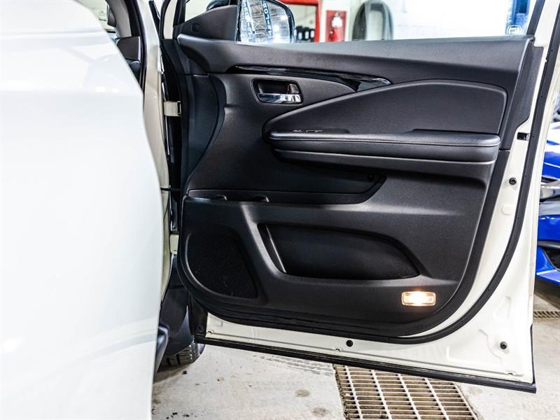 2017 Honda Ridgeline - Image 17