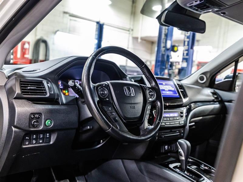 2017 Honda Ridgeline - Image 21