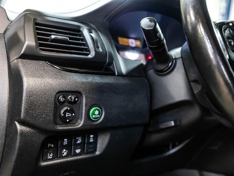 2017 Honda Ridgeline - Image 22