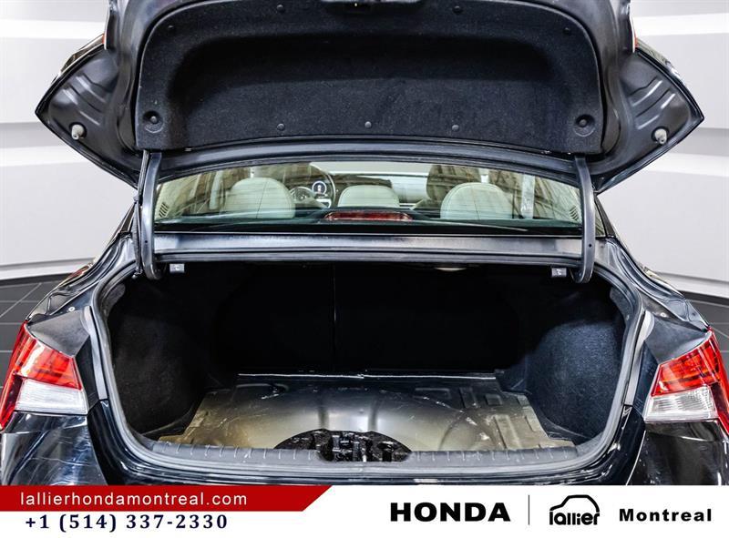 2023 Hyundai Elantra - Image 16